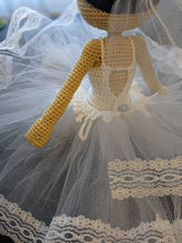 Load image into Gallery viewer, Little Wedding Couple