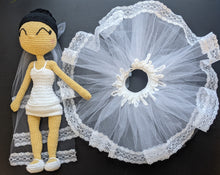 Load image into Gallery viewer, Little Wedding Couple